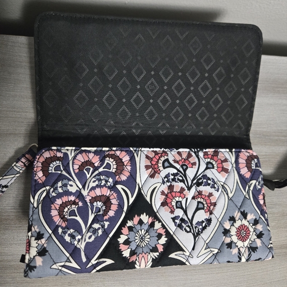 NWT Vera Bradley ~"Ornate Blooms" ~  Paisley RFID Crossbody Wallet Wristlet - Picture 5 of 8